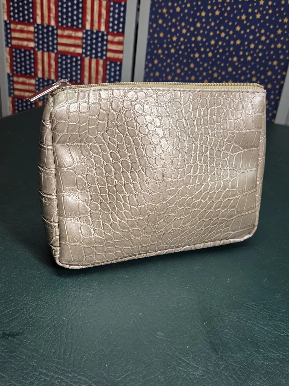 N/A stylish gold